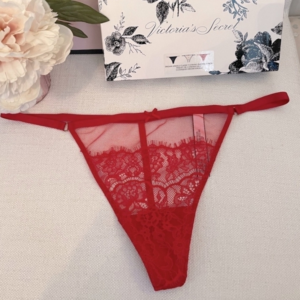 Victoria's Secret Women's Red Dream Angels Lace V-string Panty Size Large